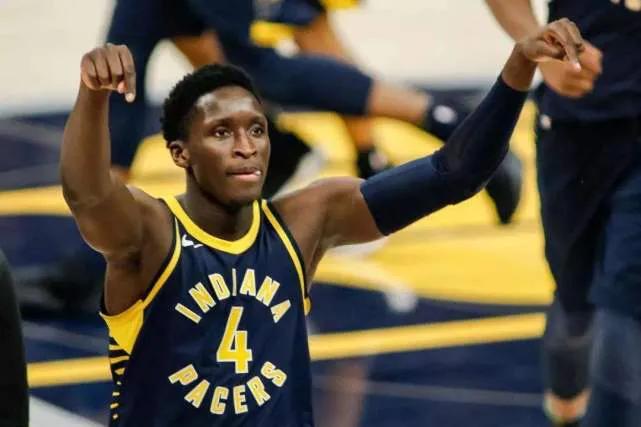 在羽毛球体 在羽毛球体